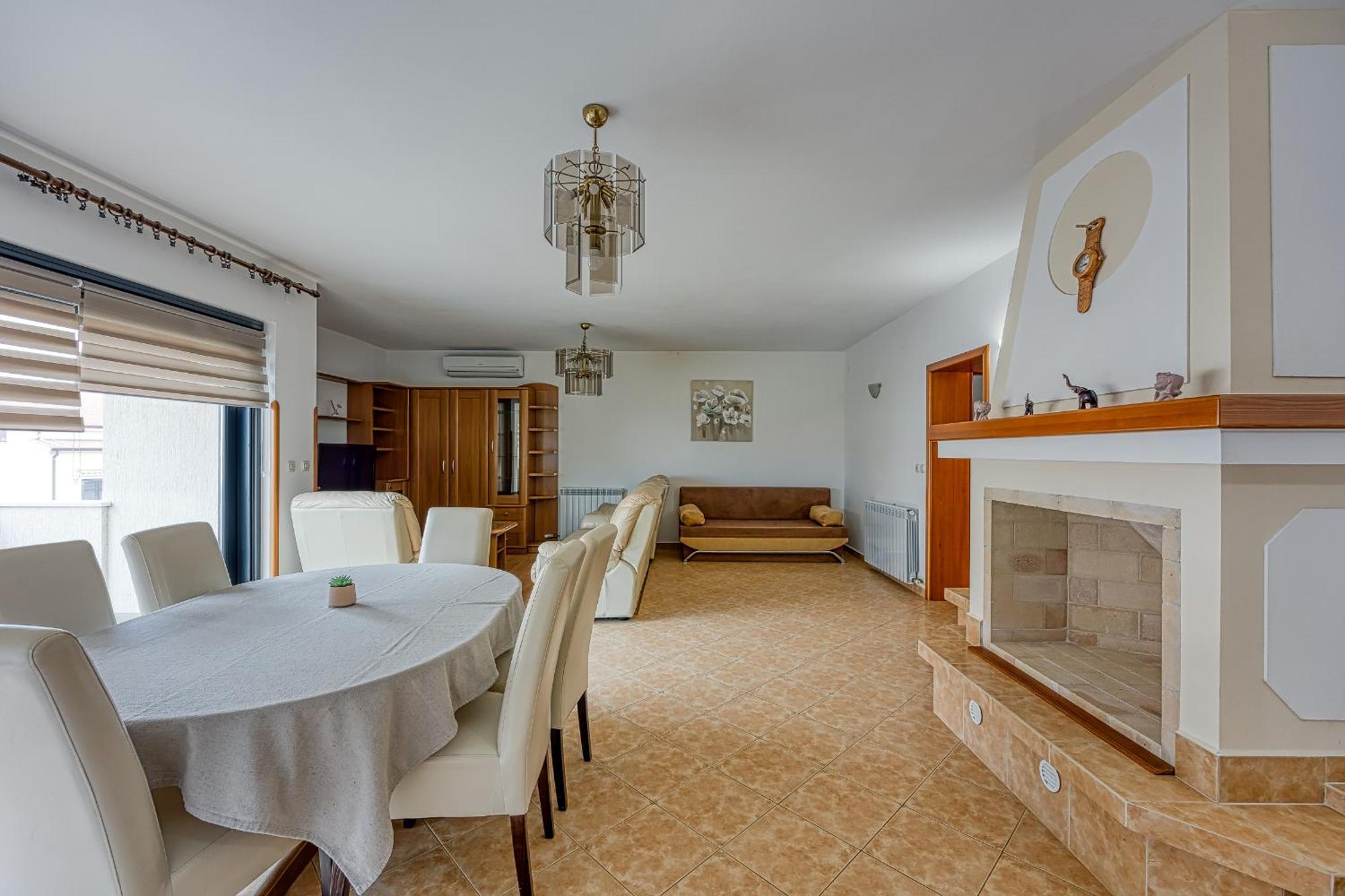 Punta B Hotel Пореч Екстериор снимка